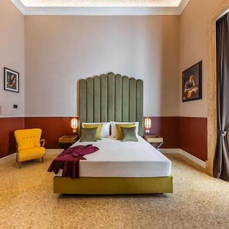 Palazzo De' Belli - & Rooftop 4* Lecce